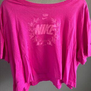 Nike cropped t-shirt